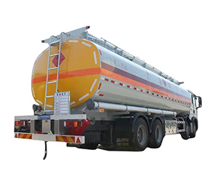 Sinotruk Howo 8X4 371Hp 28Cbm Fuel Tanker Truck