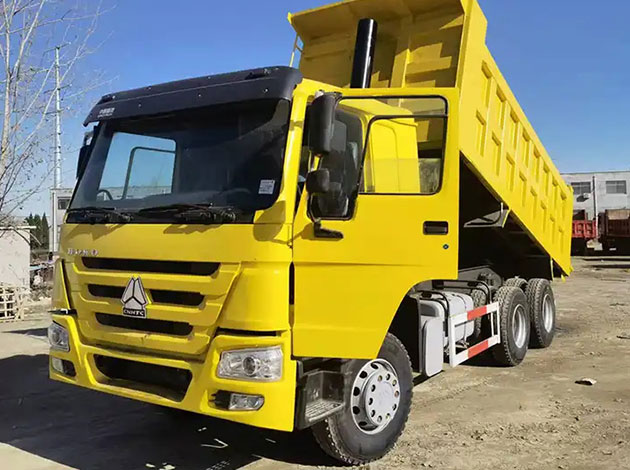 Sinotruk Howo 371 12 Wheels Dump Truck