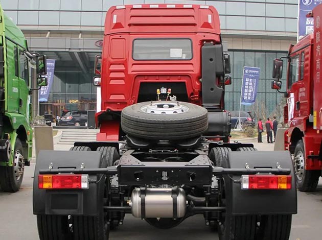 Trailer Head