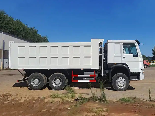 Used Howo Dump Trucks 25 Ton 6X4 371Hp